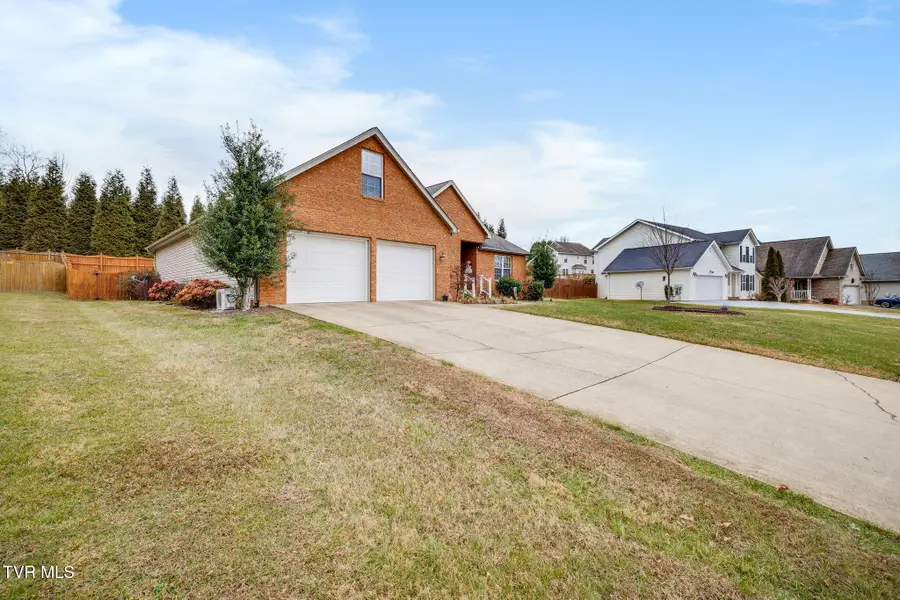 220 Haley Walk, Bristol, TN 37620 - Image #2