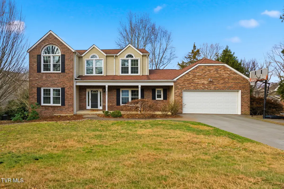 203 Glen Oaks Drive, Johnson City, TN 37615 - Image #1
