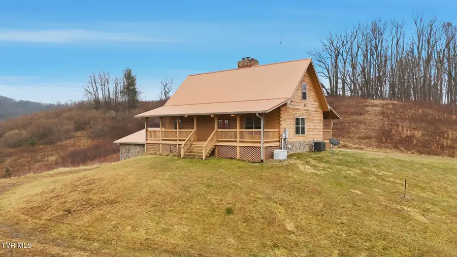 274 Flatridge Road, Troutdale, VA 24378 - Image #2