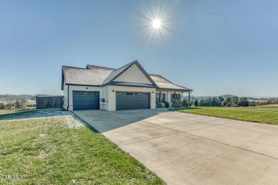 1381 Orchard View Lane, Piney Flats, TN 37686 - Image #2