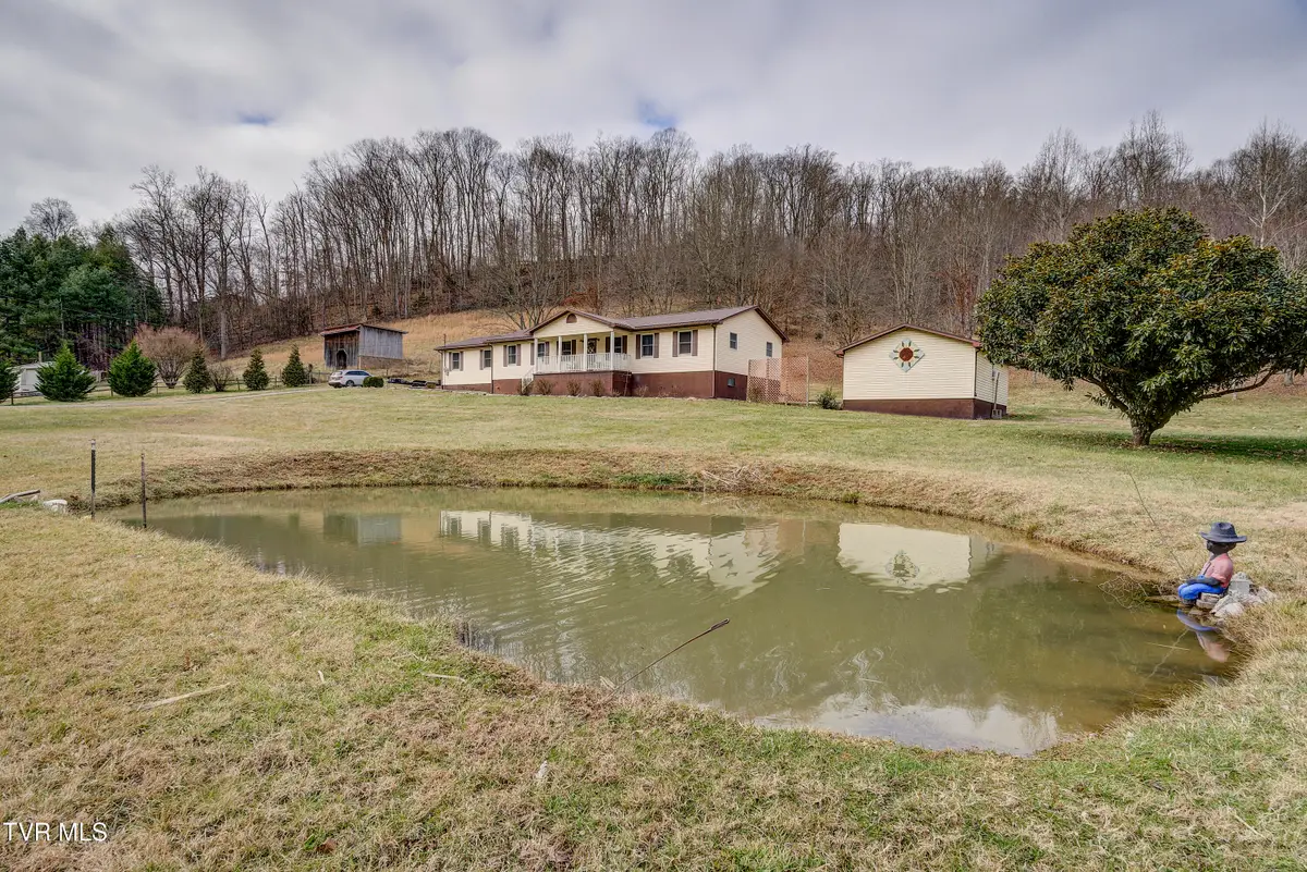 257 Cripple Creek Loop, Watauga, TN 37694 - Image #1