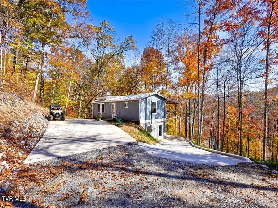 164 Paradise Point, New Tazewell, TN 37825 - Image #2