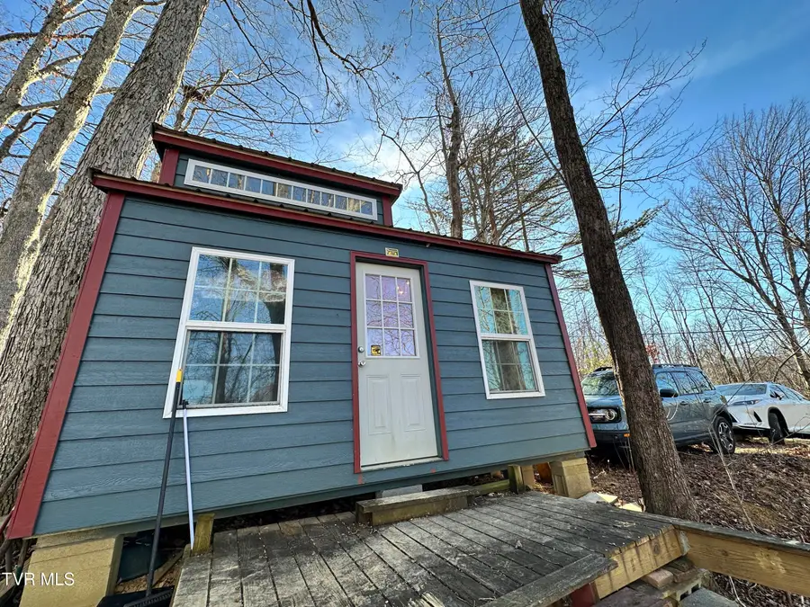 125 Locust Winds Drive, Elizabethton, TN 37643 - Image #2