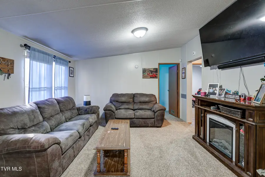 352 Bear Hollow Road, Bristol, TN 37620 - Image #3