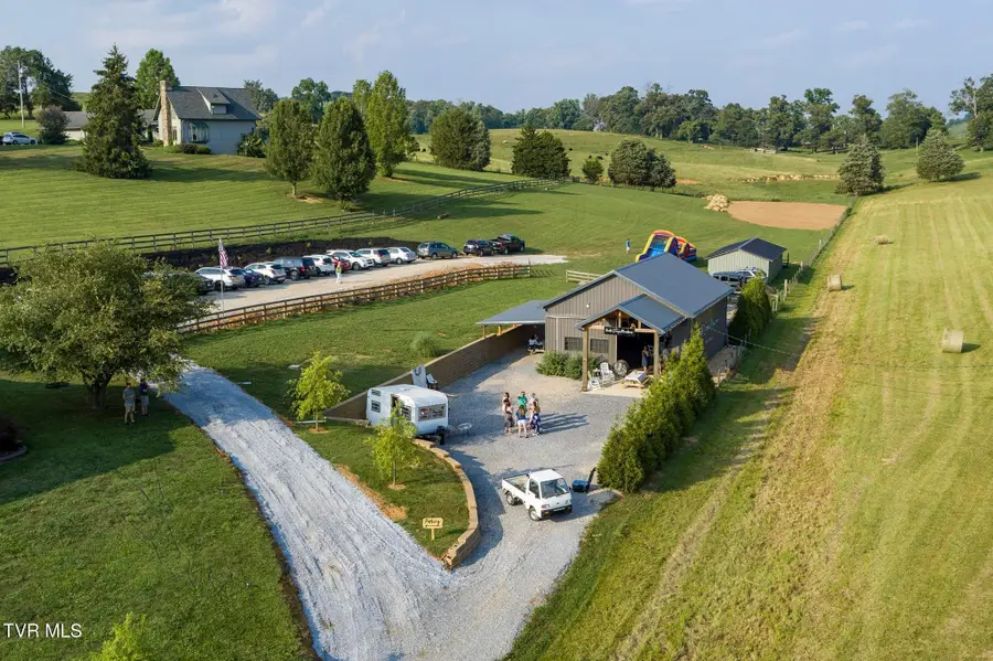 3220 Knob Creek Road, Johnson City, TN 37615 - Image #2