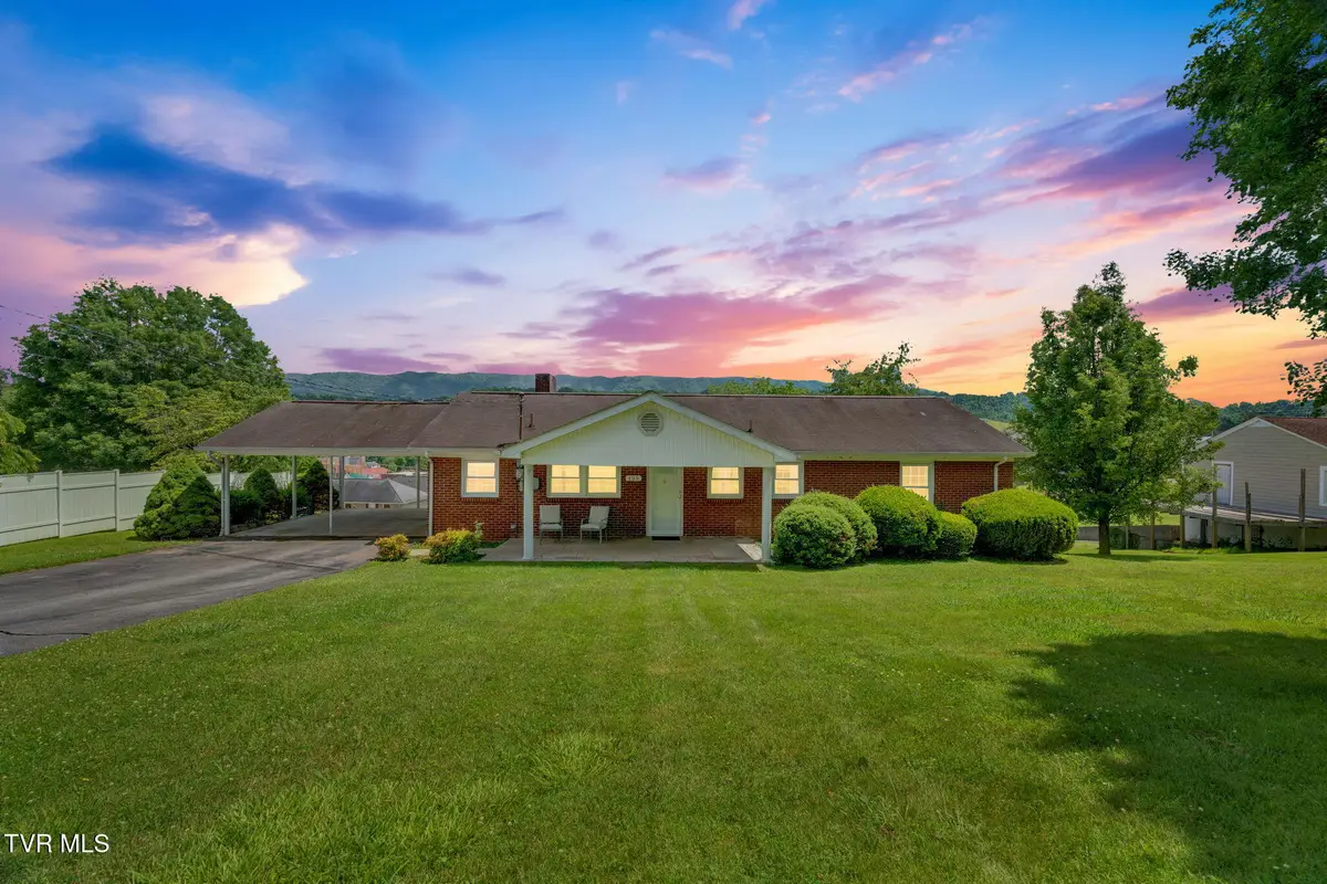 135 Lively Street, Lebanon, VA 24266 - Image #1