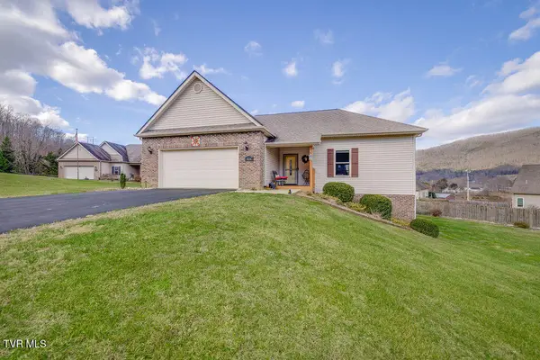 426 Brook Side Drive, Elizabethton, TN 37643