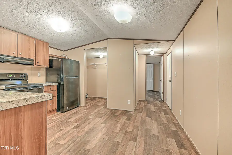 374 Bill Bennett Road, Johnson City, TN 37604 - Image #3