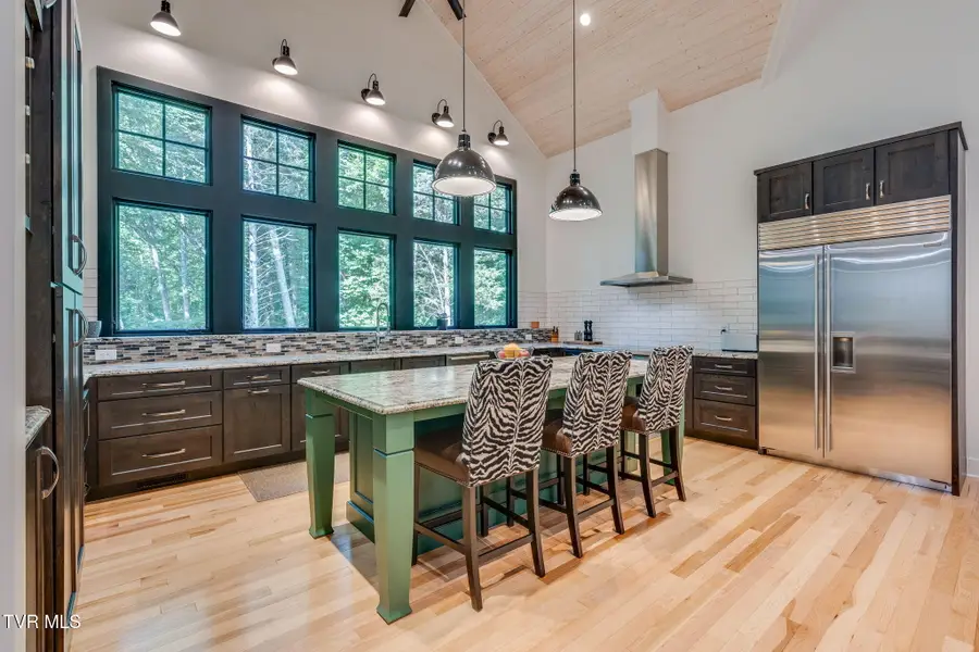 379 Hideaway Farm Road, Piney Flats, TN 37686 - Image #3