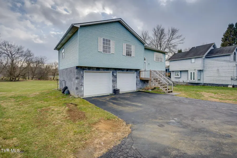 100 Springview Drive, Johnson City, TN 37615 - Image #2