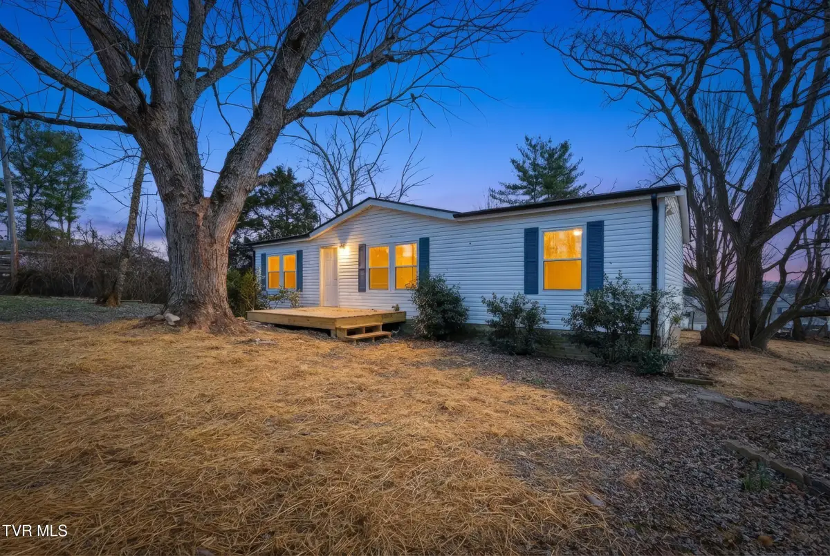 449 Bayhill Drive, Piney Flats, TN 37686 - Image #1