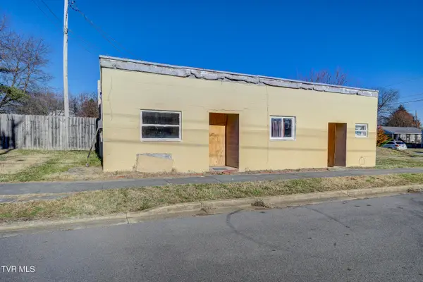 212 West Chilhowie Avenue, Johnson City, TN 37604