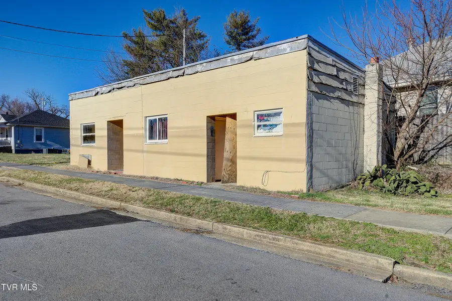 212 West Chilhowie Avenue, Johnson City, TN 37604 - Image #3