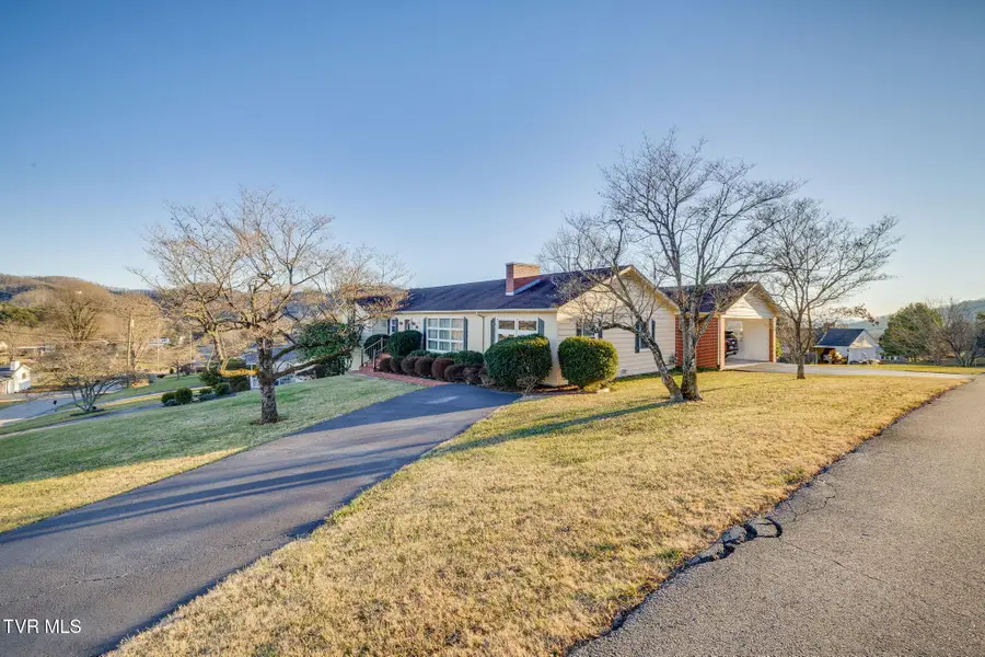 317 Sunnybrook Drive, Bristol, TN 37620 - Image #2