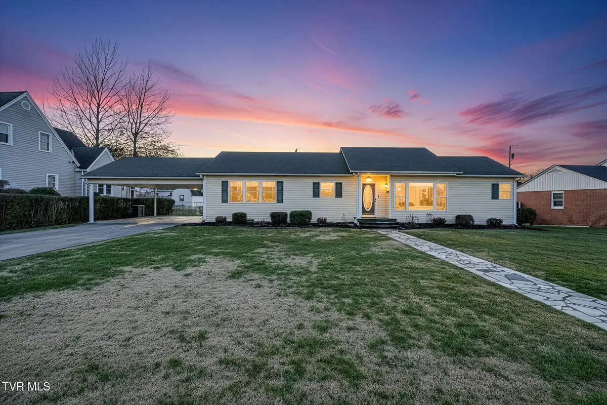 205 Daytona Place, Elizabethton, TN 37643 - Image #1