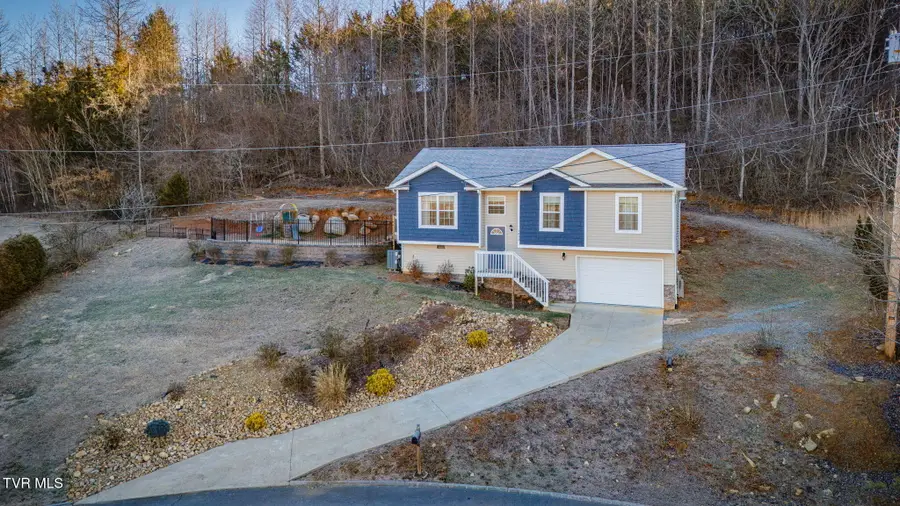 2013 Katelyn Drive, Elizabethton, TN 37643 - Image #2