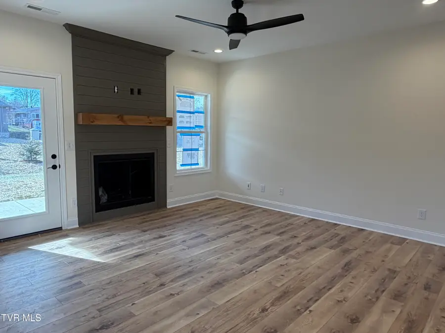 146 Ervin Loop, Erwin, TN 37650 - Image #3