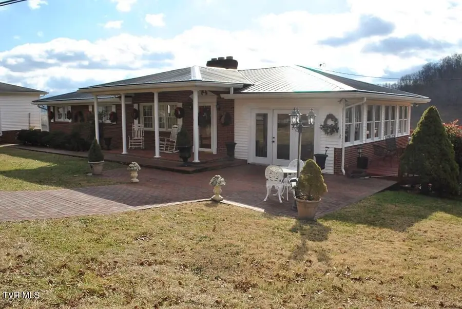 8857 Redbud Highway, Honaker, VA 24260 - Image #2