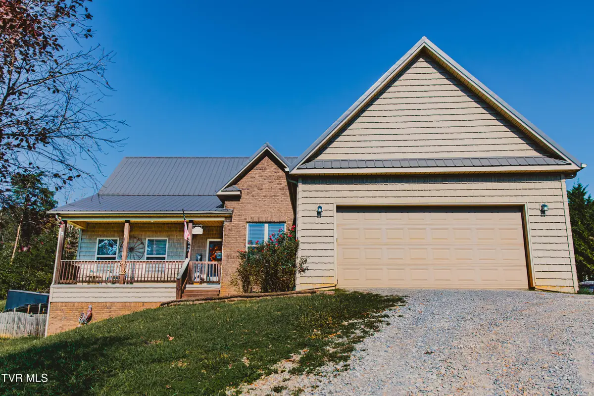 948 Chestnut Grove Road, Dandridge, TN 37725 - Image #1