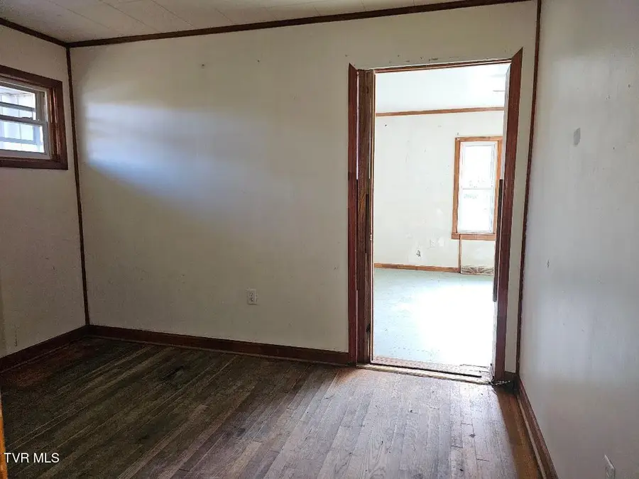 34520 Fleet Road, Glade Spring, VA 24340 - Image #3