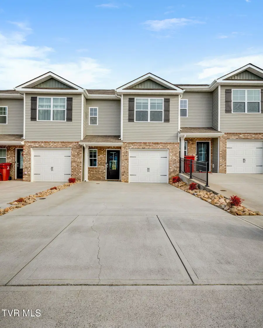 30 Moon Rock Court, Johnson City, TN 37615 - Image #2