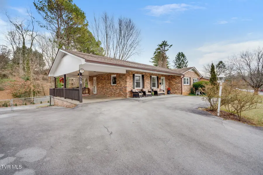 515 Ravenwood Drive, Johnson City, TN 37604 - Image #3