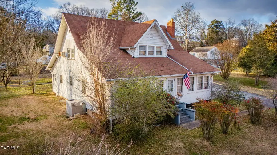 2704 Fort Henry Drive, Kingsport, TN 37664 - Image #2