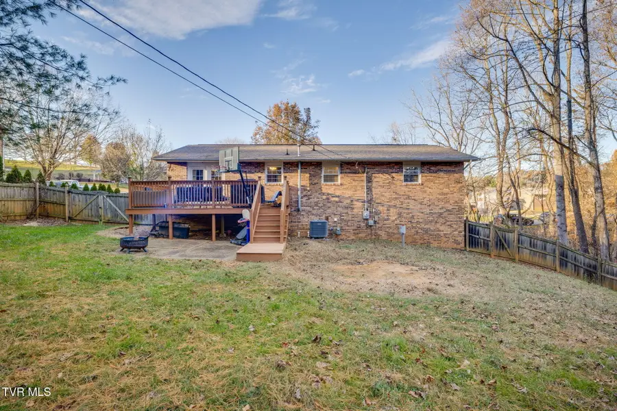 432 Poplar Street, Mount Carmel, TN 37645 - Image #3