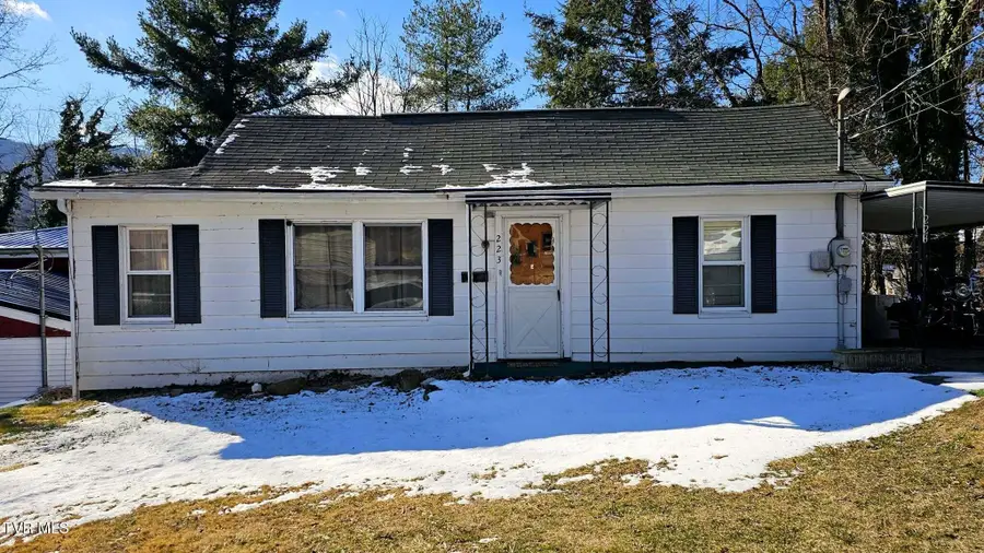 223 Northwest Craig Street, Norton, VA 24273 - Image #3