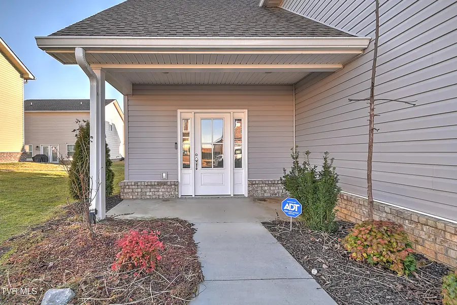 201 Gunners Way, Gray, TN 37615 - Image #2