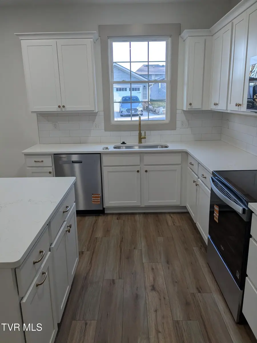 505 Hickory Tree Pvt Drive, Kingsport, TN 37664 - Image #3