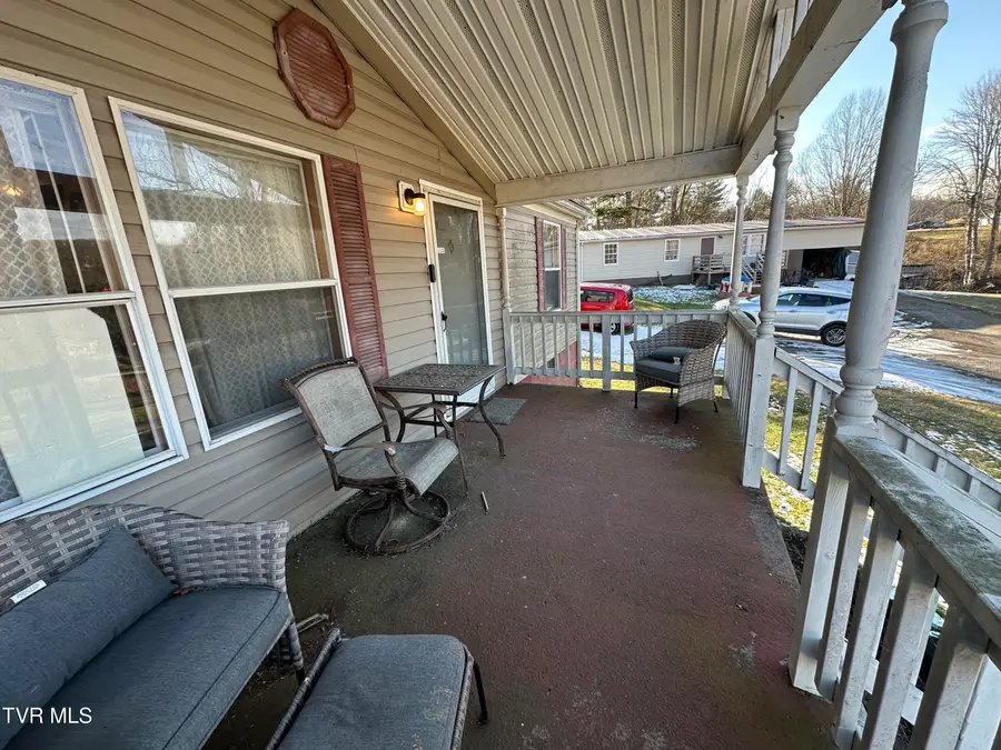 3922 Tate Springs Road, Big Stone Gap, VA 24219 - Image #3