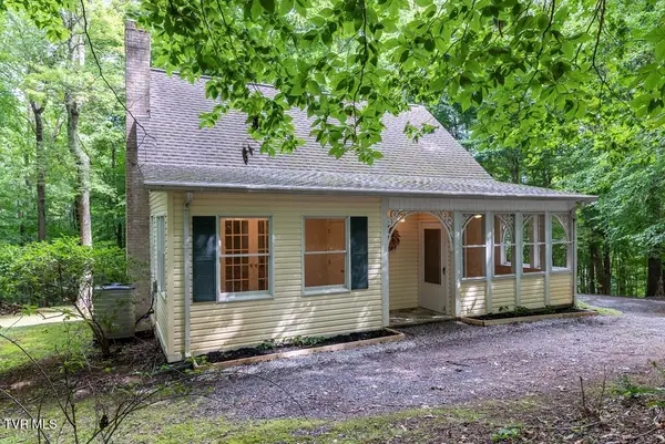 12034 Waterhouse Lane, Meadowview, VA 24361