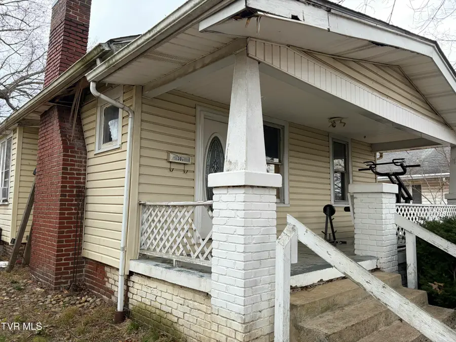 306 Highland Avenue, Johnson City, TN 37604 - Image #2