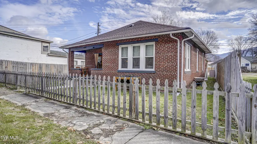 524 Carolina Avenue, Erwin, TN 37650 - Image #2