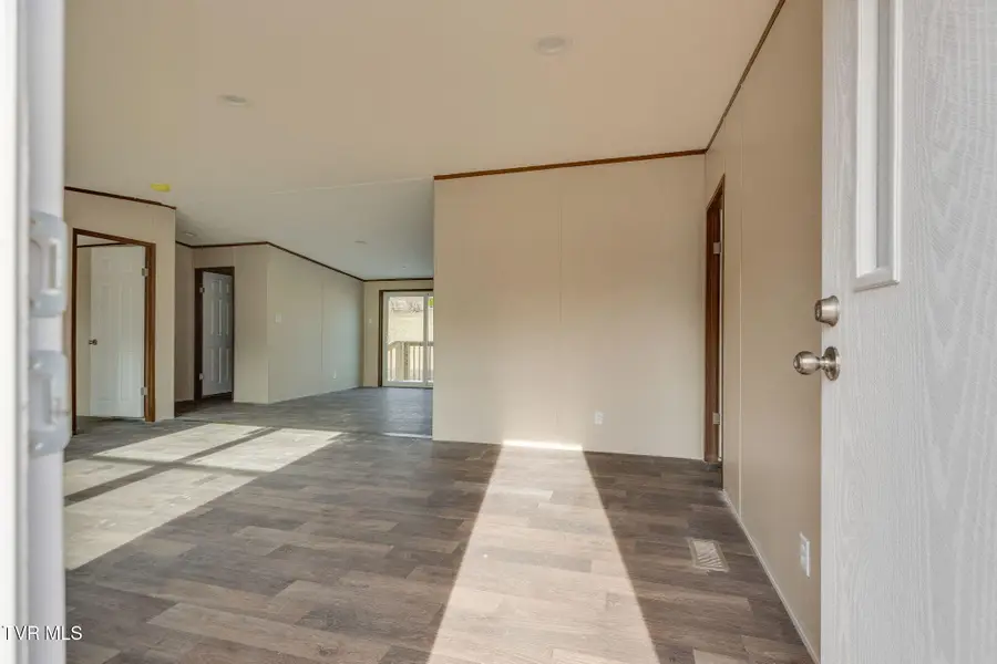 456 Meadow View Road, Bristol, TN 37620 - Image #2