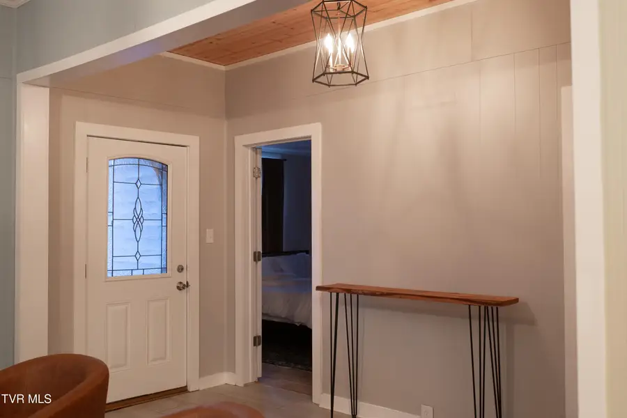 422 Opekiska Street, Erwin, TN 37650 - #3