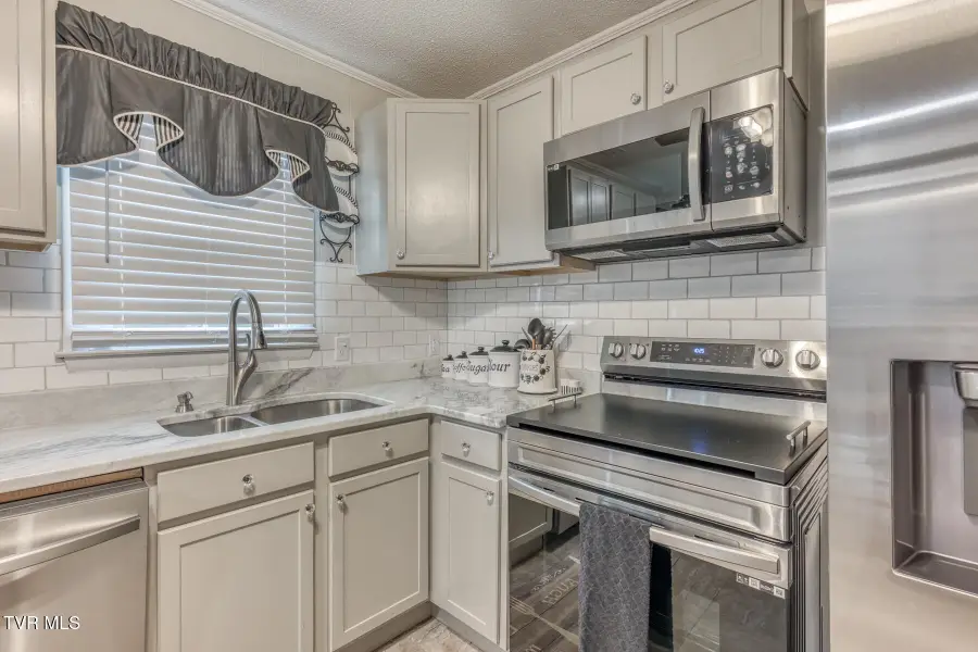 502 Hospital Hill Road, Mountain City, TN 37683 - Image #2