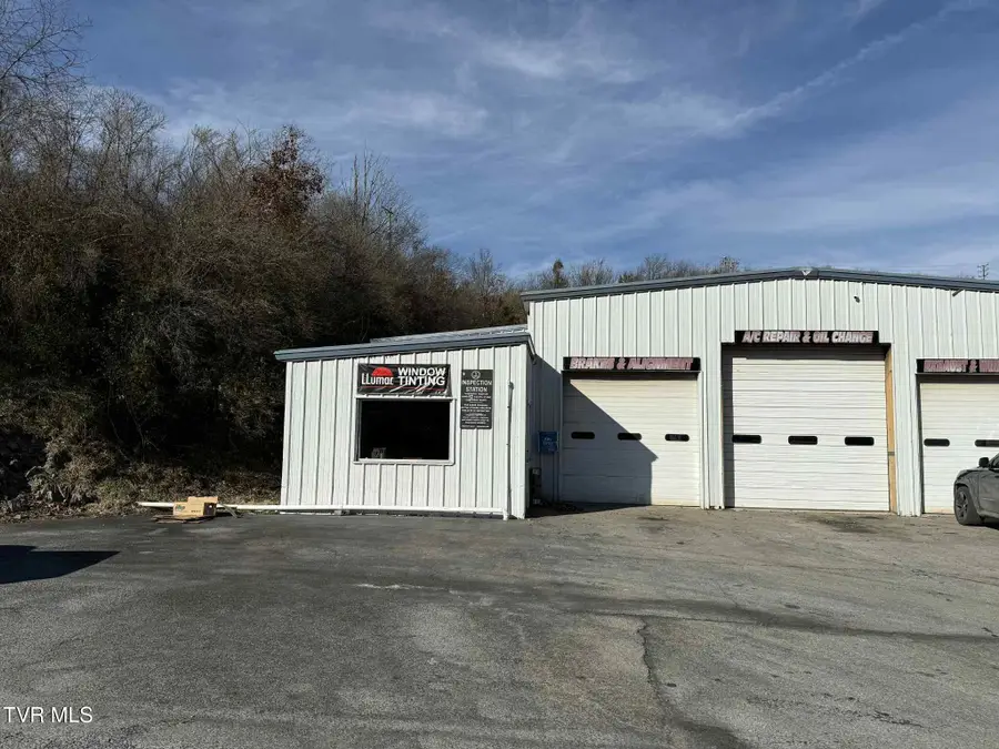 605 Northeast Trent Street, Norton, VA 24273 - Image #2