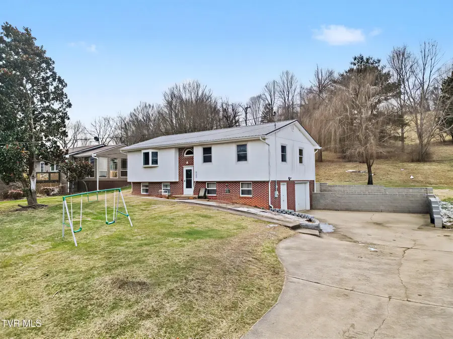 823 Campbell Circle, Chuckey, TN 37641 - Image #3