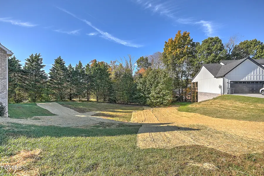 245 Oak View Circle, Bristol, TN 37620 - Image #2
