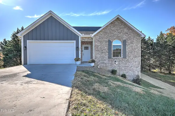 249 Oak View Circle, Bristol, TN 37620
