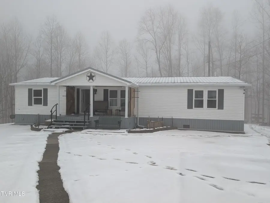 4887 The Lake Road, Clintwood, VA 24228 - #3