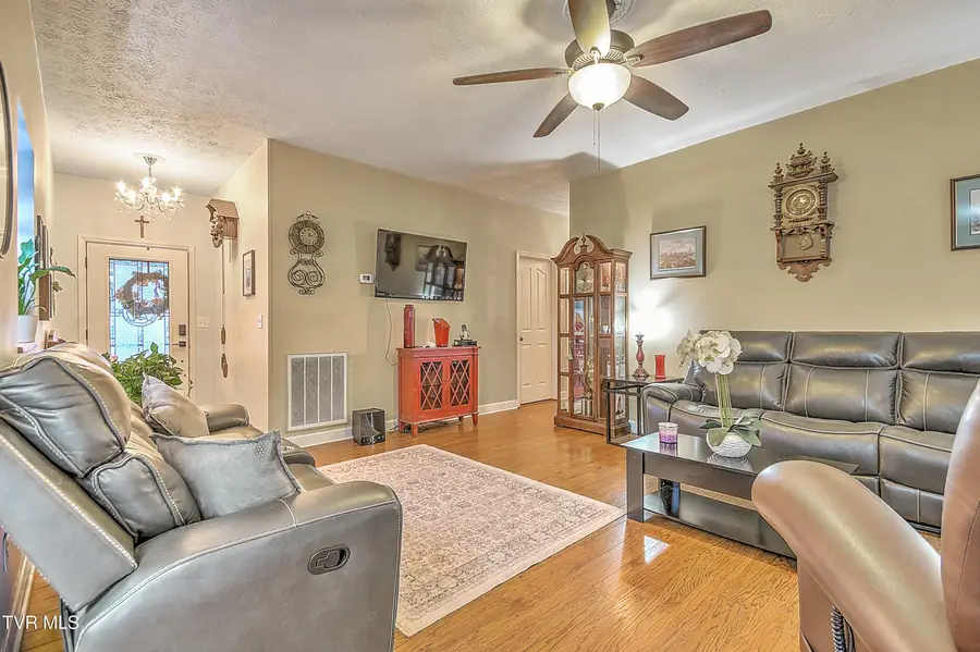 1009 Cox Trail Place, Kingsport, TN 37660 - #3