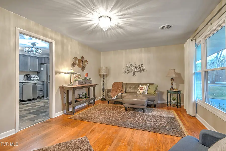 2706 Shelby Street, Bristol, TN 37620 - Image #3