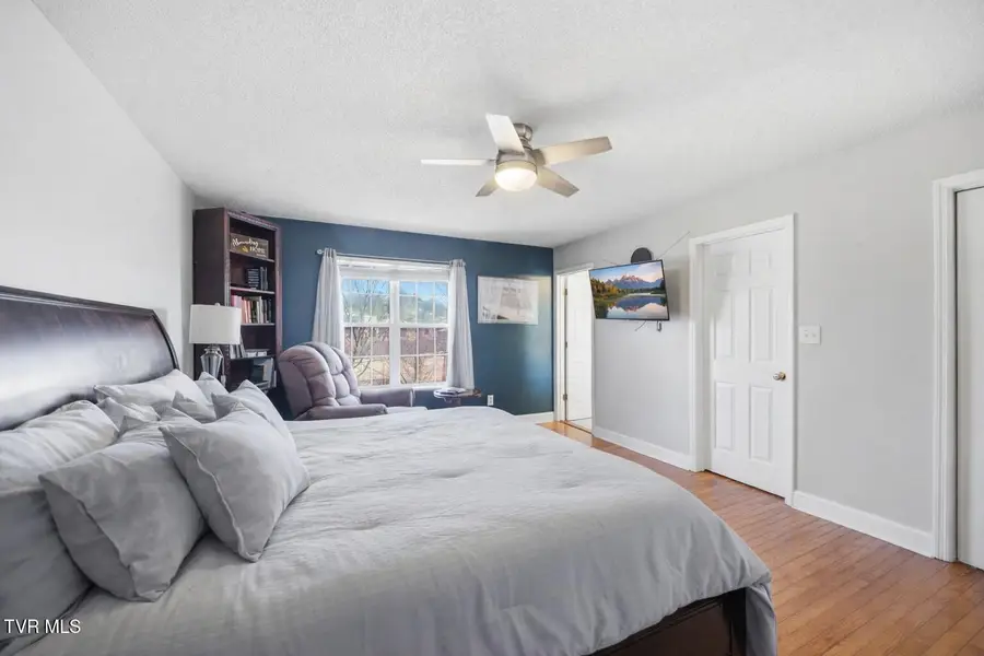 807 Fain Avenue #807, Kingsport, TN 37660 - #3