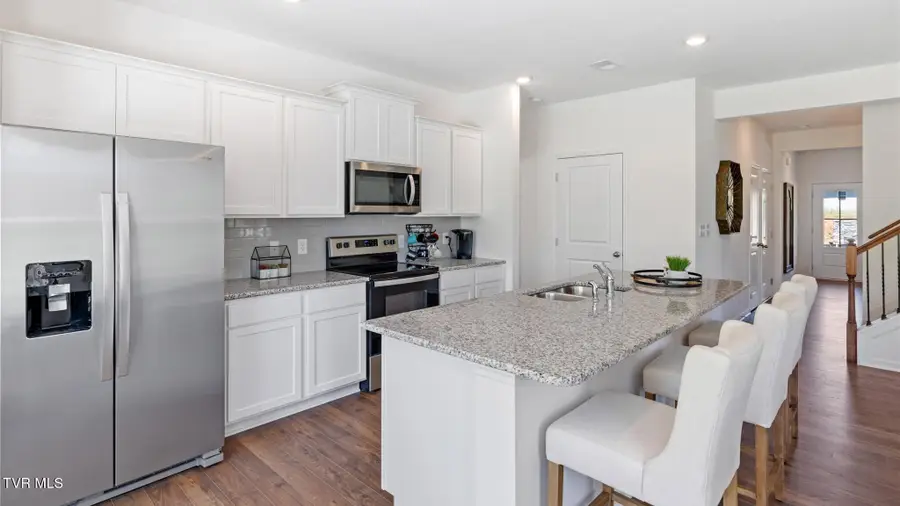 218 Artist Avenue, Johnson City, TN 37615 - Image #2