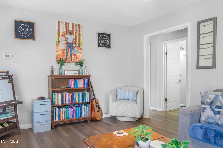 9086 Middle Wallens Creek Road, Jonesville, VA 24263 - #3