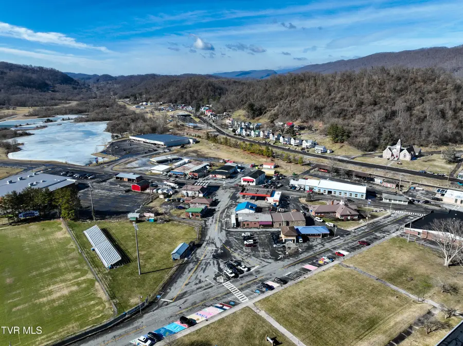 113 Shaker Lane, Saltville, VA 24370 - #2
