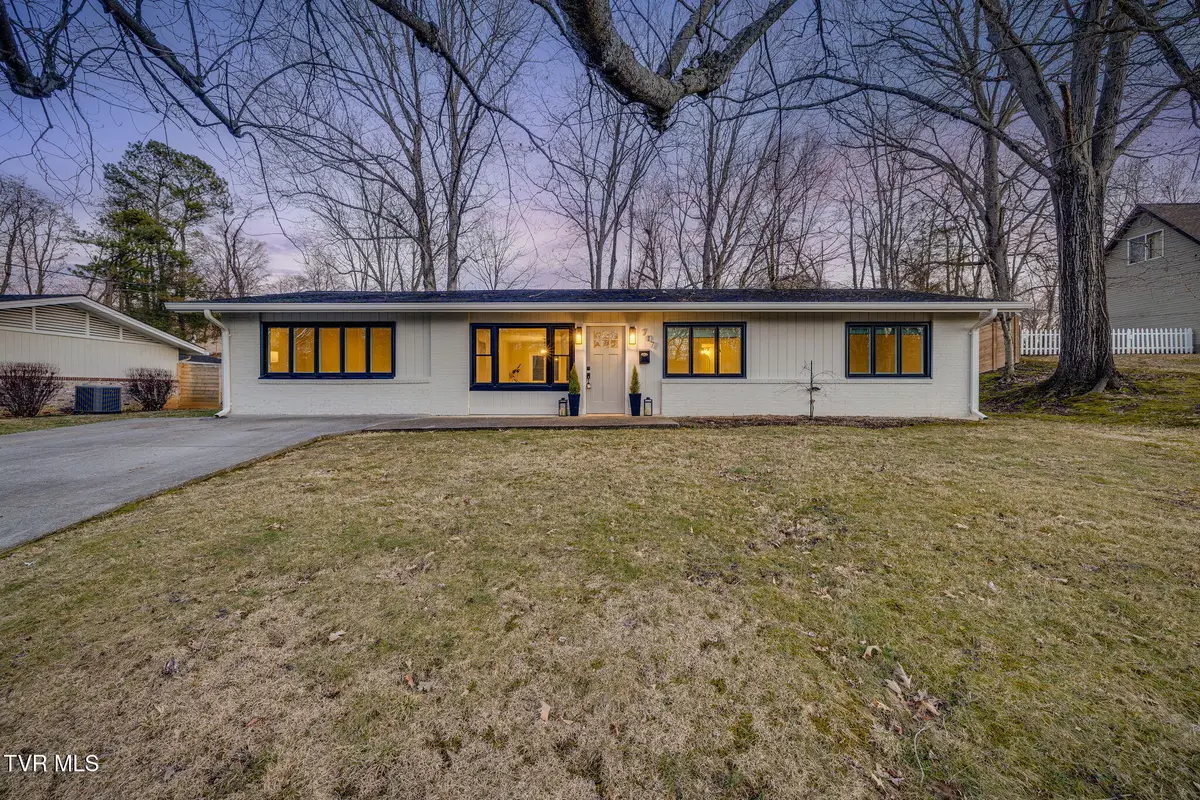 707 Woodhaven Drive, Johnson City, TN 37604 - #1